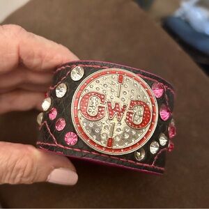 Girls w Guns Leather Bracelet Cuff NWOT